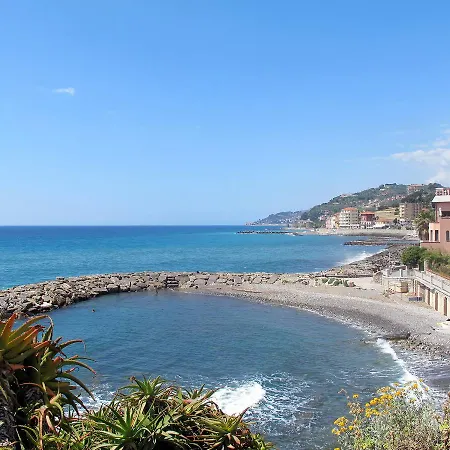 Casa Smeralda 193s * Torrazza (Liguria)